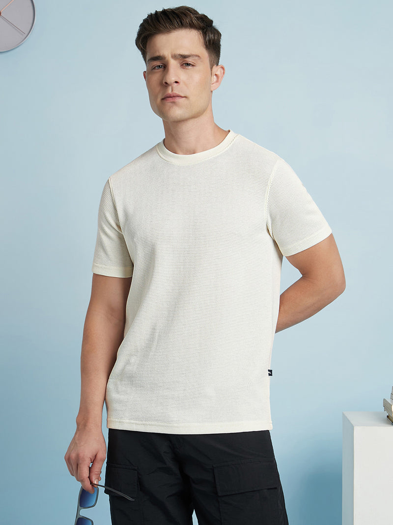 Men Off White Solid Textured Round Neck Half Sleeves Regular Fit T-Shirt