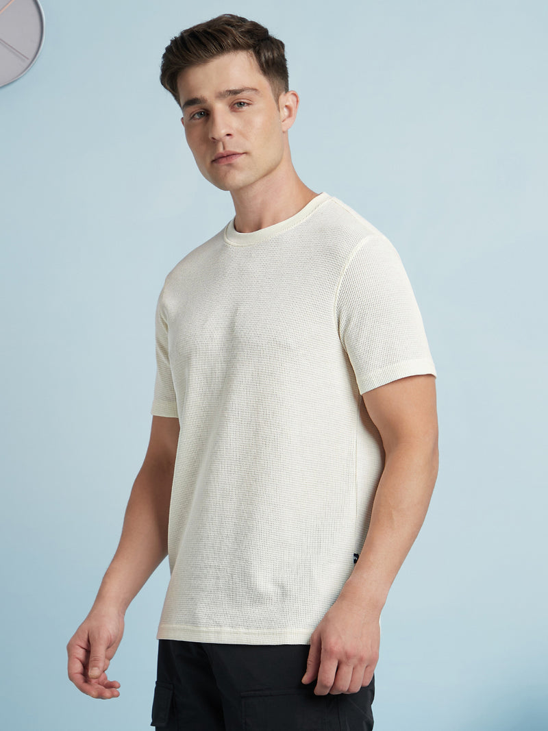 Men Off White Solid Textured Round Neck Half Sleeves Regular Fit T-Shirt