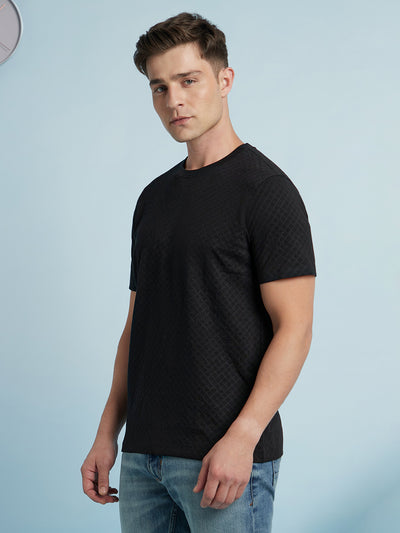 Men Black Solid Textured Round Neck Half Sleeves Regular Fit T-Shirt