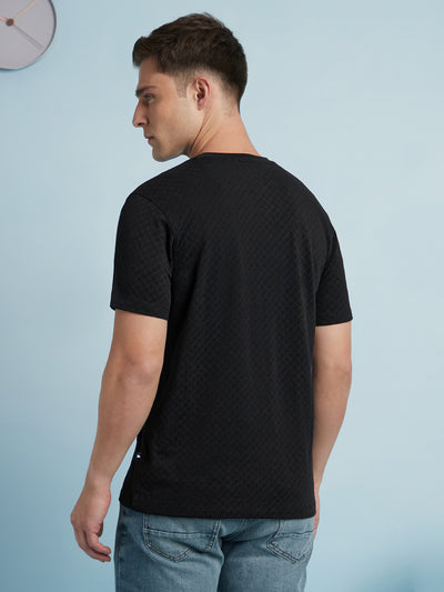 Men Black Solid Textured Round Neck Half Sleeves Regular Fit T-Shirt