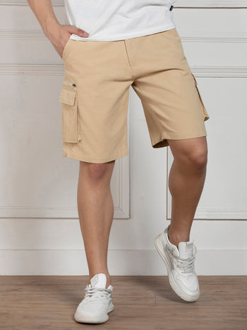 Men's Light Khaki Relaxed Fit Mid-Rise Solid Cargo Shorts