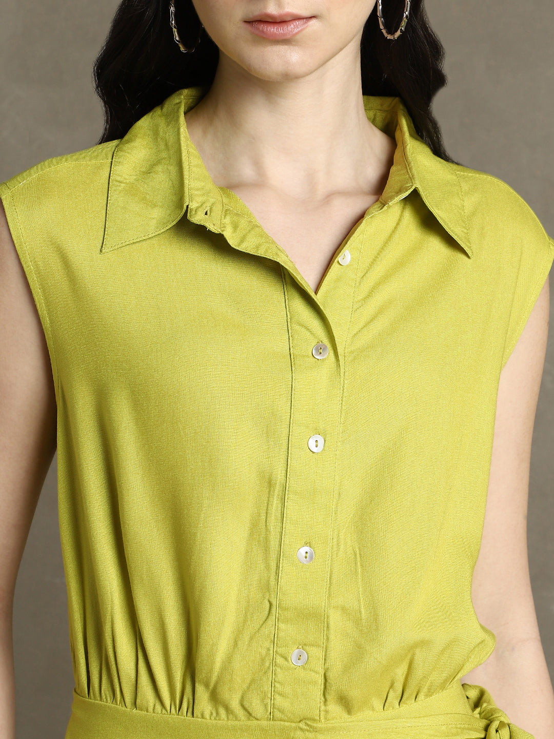 DL Woman Green Solid Shirt Collar Mini Dress