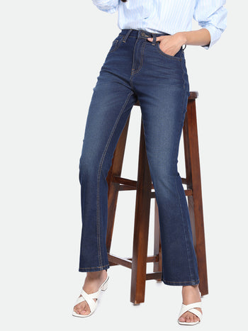 DL Woman Bootcut High-Rise Clean Look Light Fade Stretchable Jeans