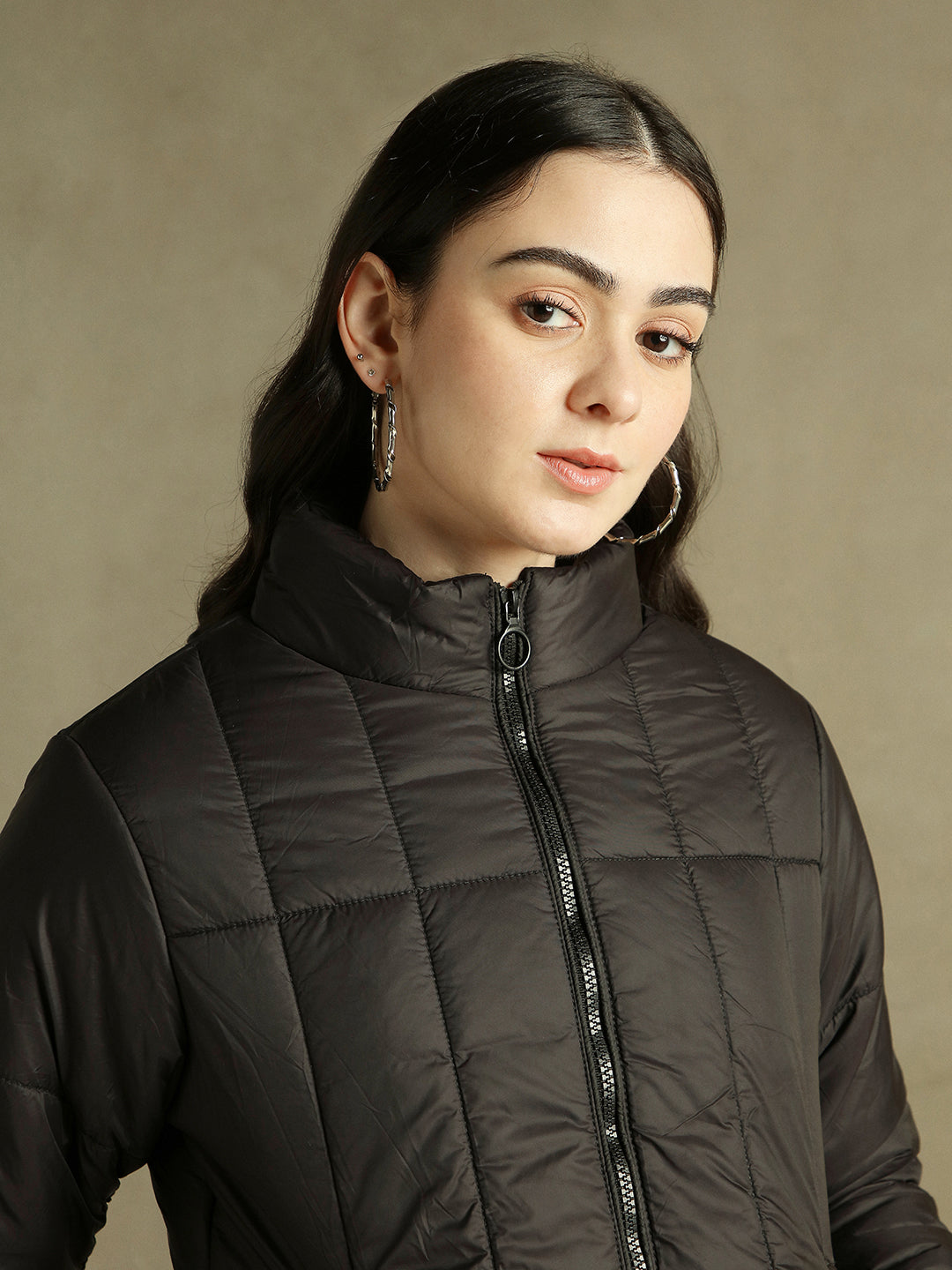 DL Woman Black Solid Stand Collar Full sleeves Puffer Jacket