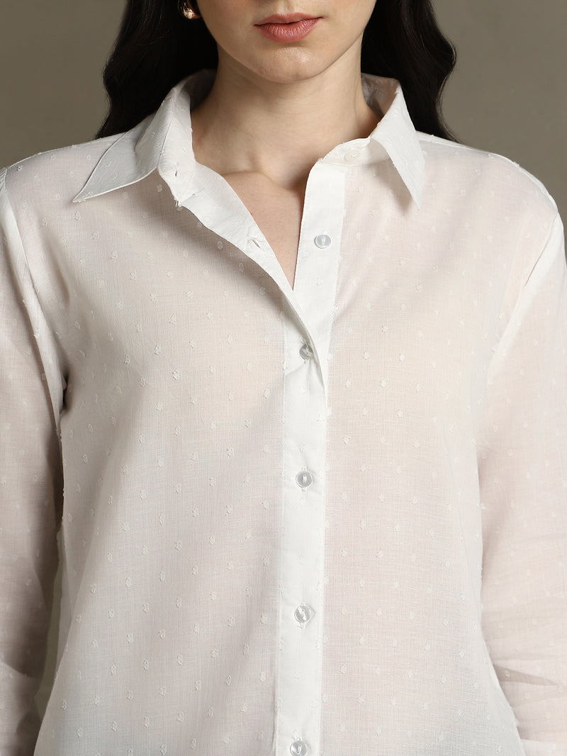 DL Woman White Solid Textured Spread Collar Full Sleeves Shirt