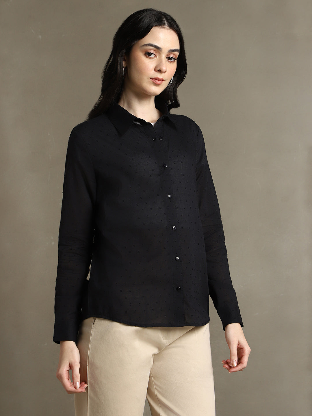 DL Woman Black Solid Textured Spread Collar Full Sleeves Shirt