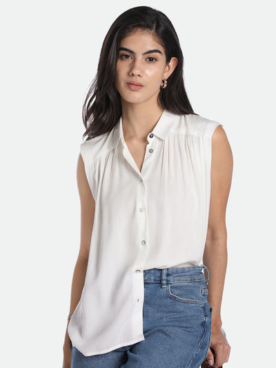 DL Woman Shirt Collar Regular Fit Solid Off-White Sleeveless Shirt