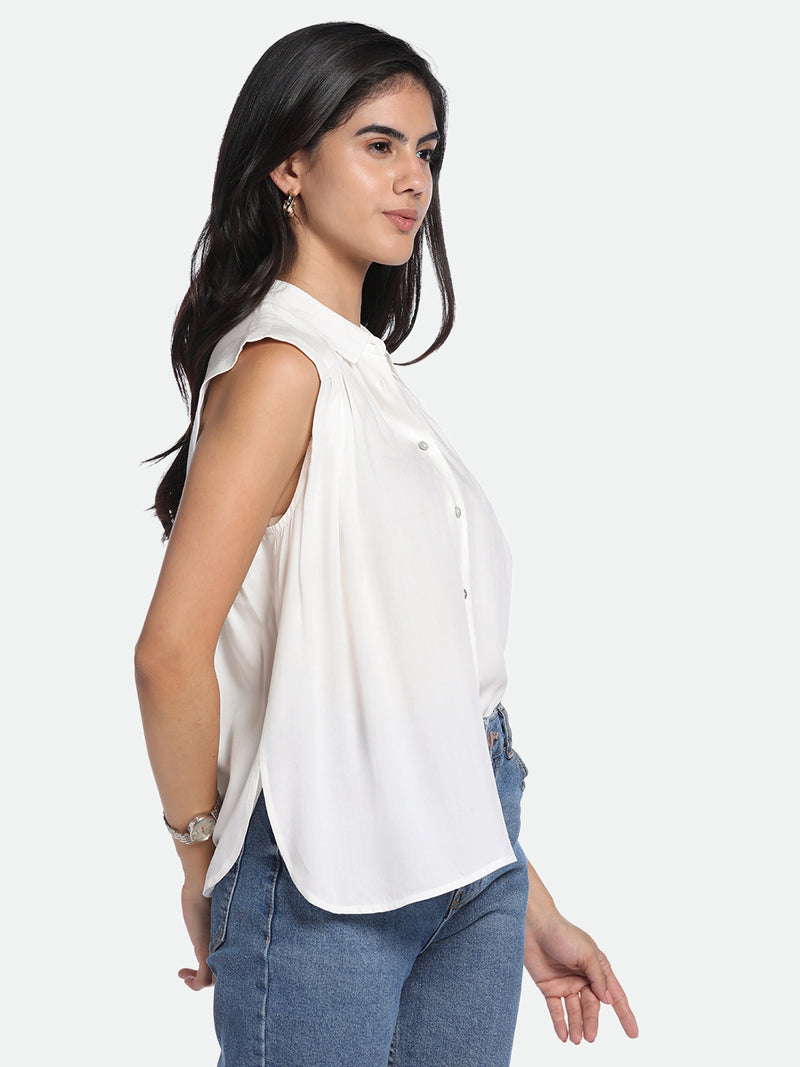 DL Woman Shirt Collar Regular Fit Solid Off-White Sleeveless Shirt