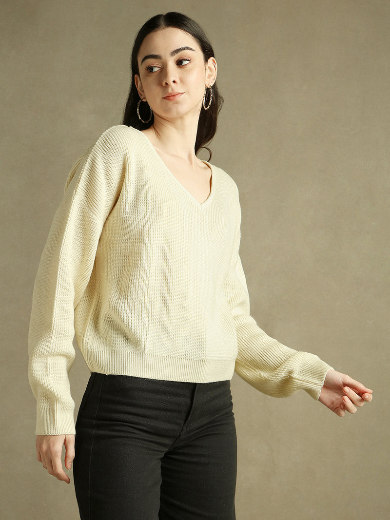 DL Woman Off White Solid V- Neck Sweater