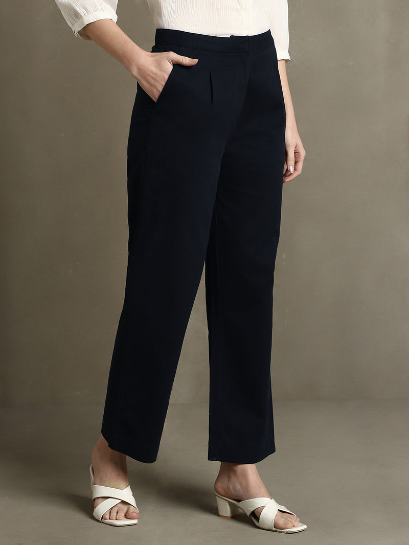 DL Woman Navy Solid Straight Fit Trousers