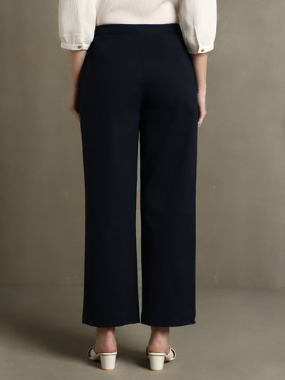 DL Woman Navy Solid Straight Fit Trousers