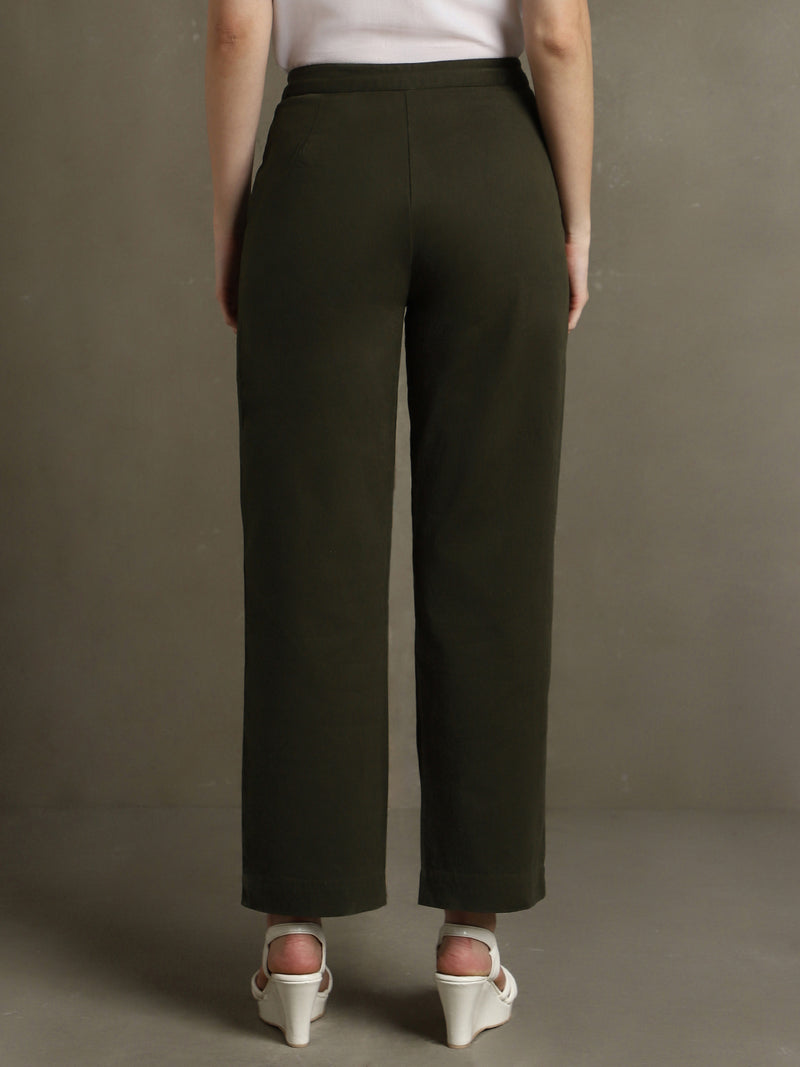 DL Woman Olive Solid Straight Fit Trousers