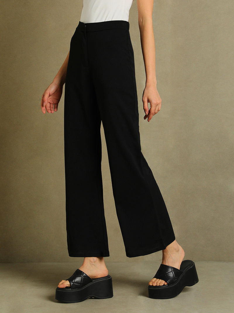 DL Woman Black Solid Women Trousers