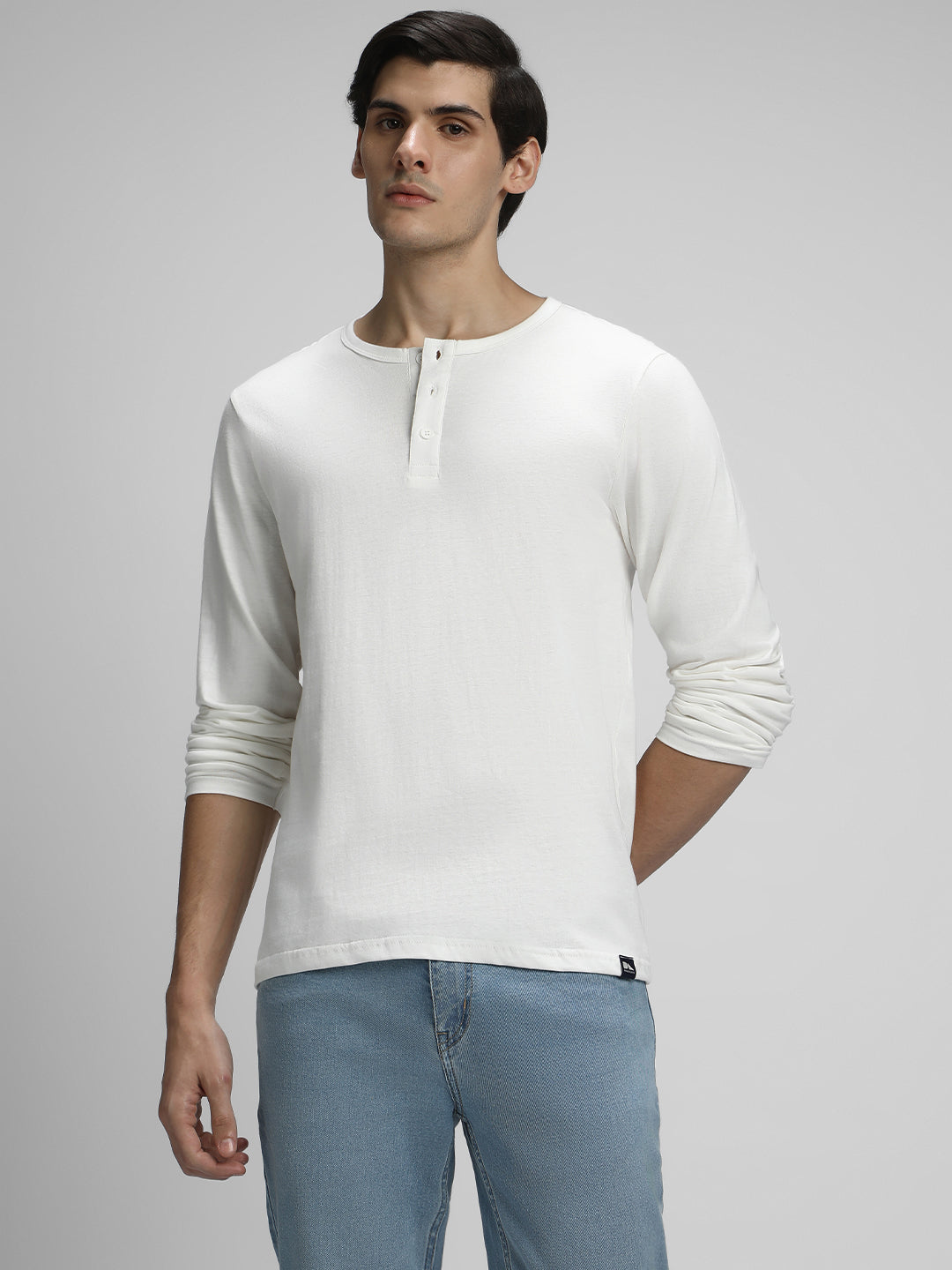 Men's White Solid Henley neck Full Sleeves Casual T-Shirt