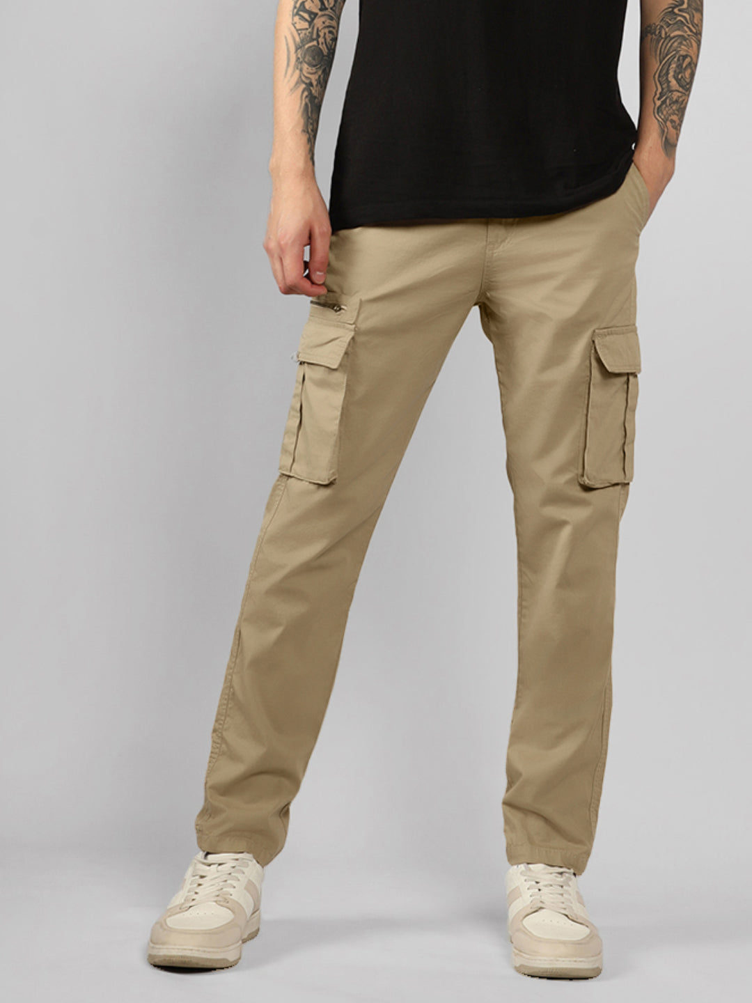 Men's Khaki Solid Slim Fit Cargos