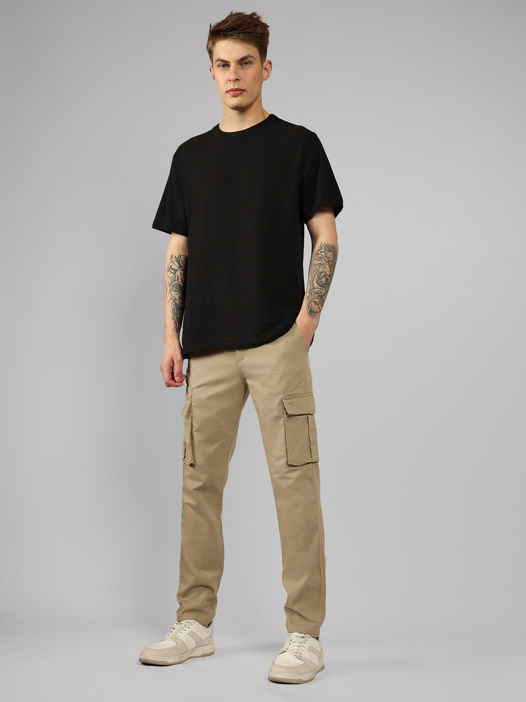 Men's Khaki Solid Slim Fit Cargos