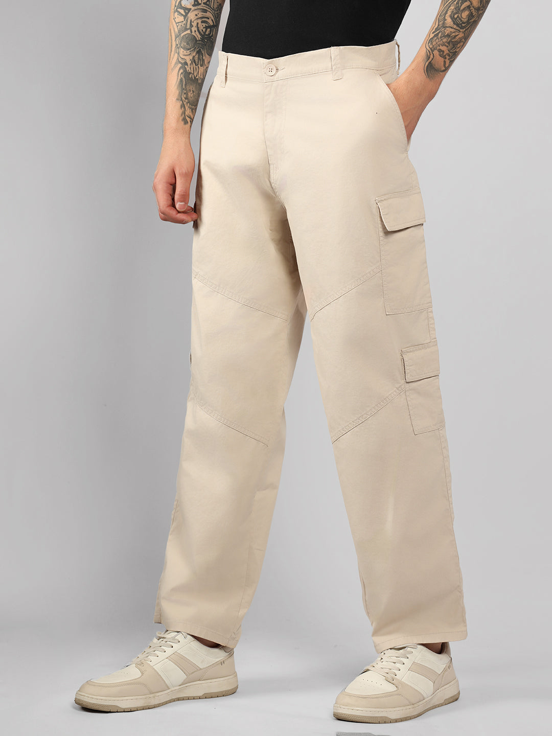 Men's Cream Solid Relaxed Fit Cargos