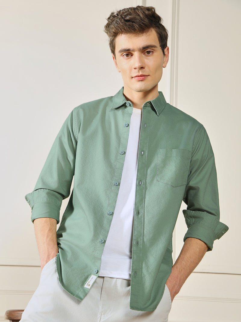 Dennis Lingo Men's Green Solid Spread Collar Cotton Shirt