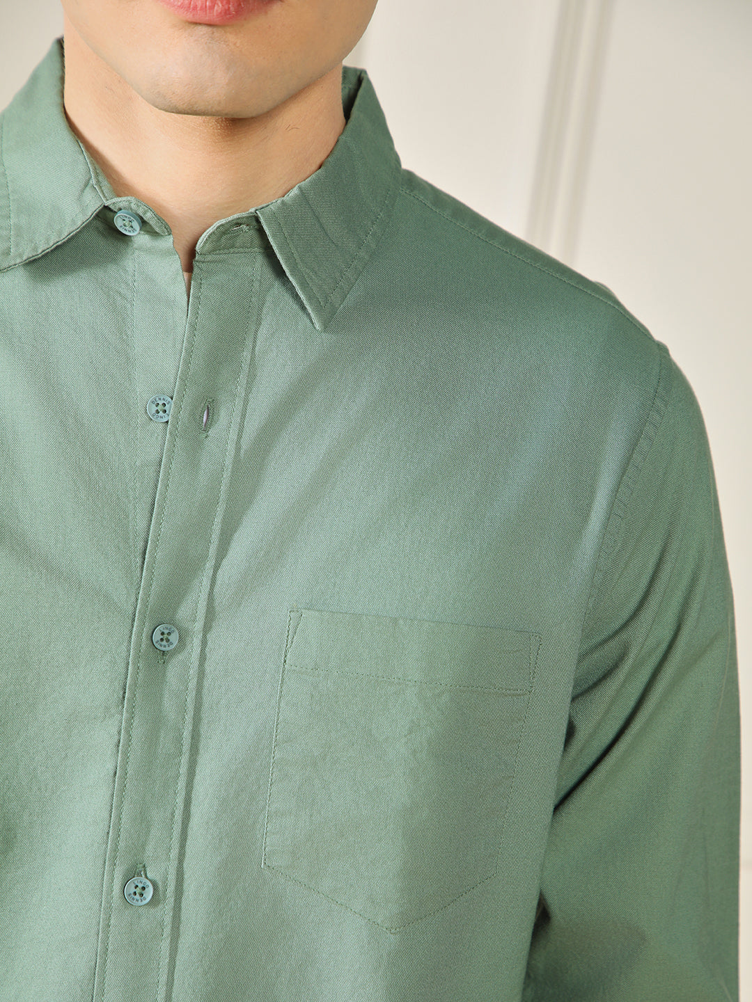 Dennis Lingo Men's Green Solid Spread Collar Cotton Shirt