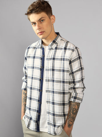 Men's Off-White Checks Spread Collar Full Sleeve Regular Fit Shirt