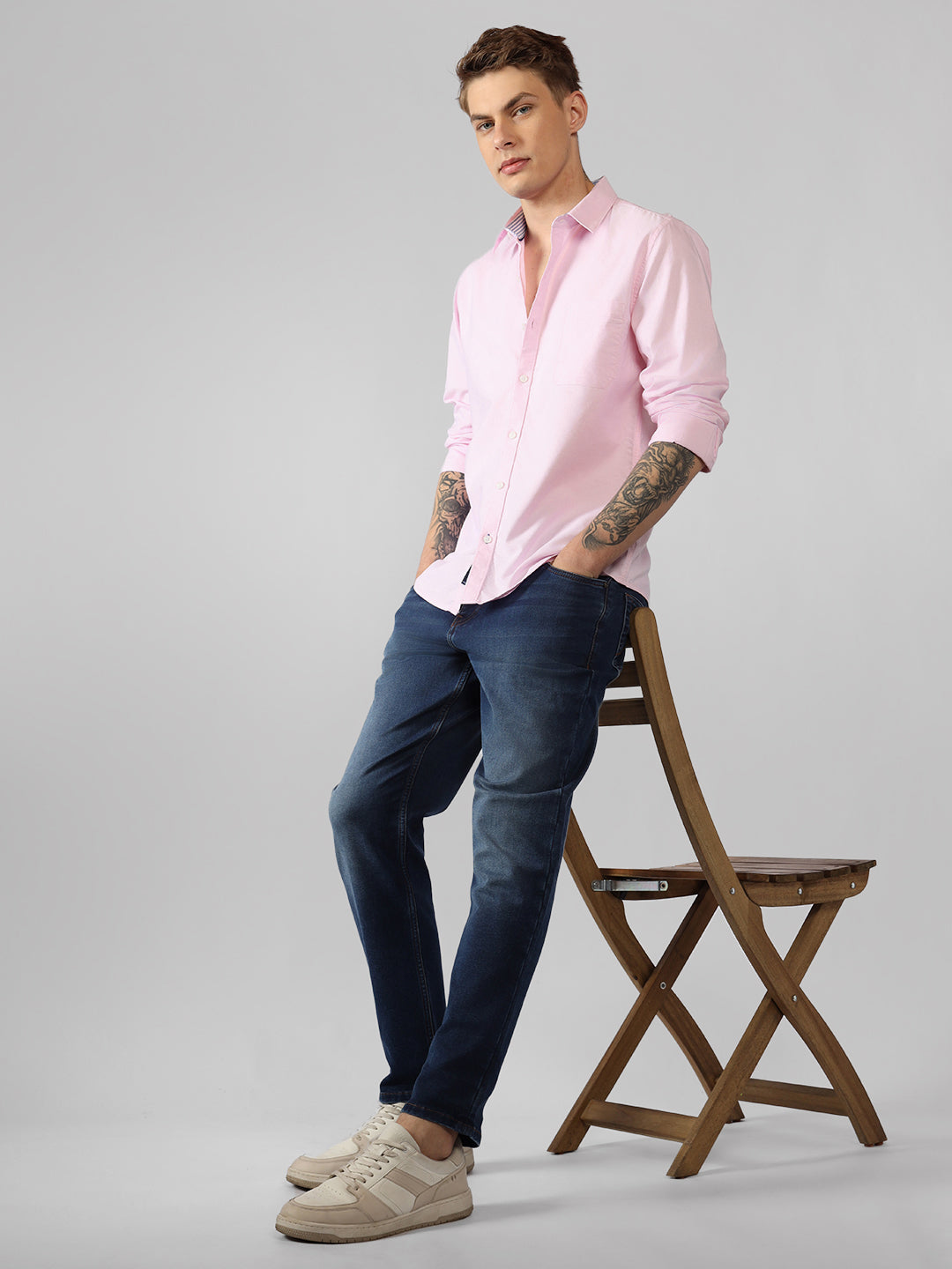 Men's Light Pink Solid Spread Collar Full Sleeve Regular Fit Shirt