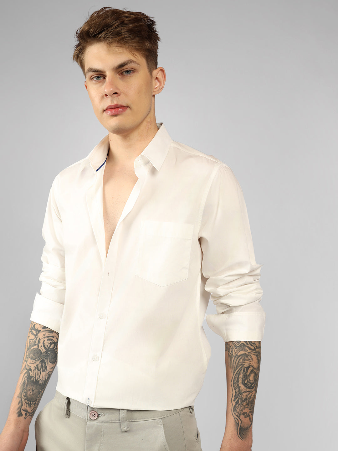 Men's White Solid Spread Collar Full Sleeve Regular Fit Shirt