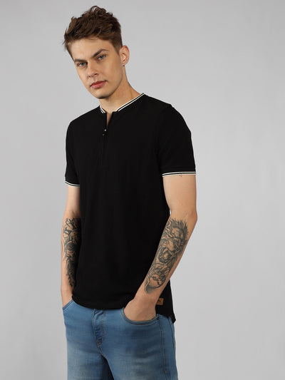 Men's Black Solid Henley Neck Half Sleeve Casual T-Shirt