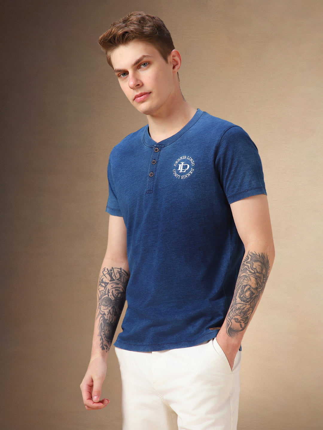 Men's Mid Blue Solid Henley Neck Half Sleeves T-shirt