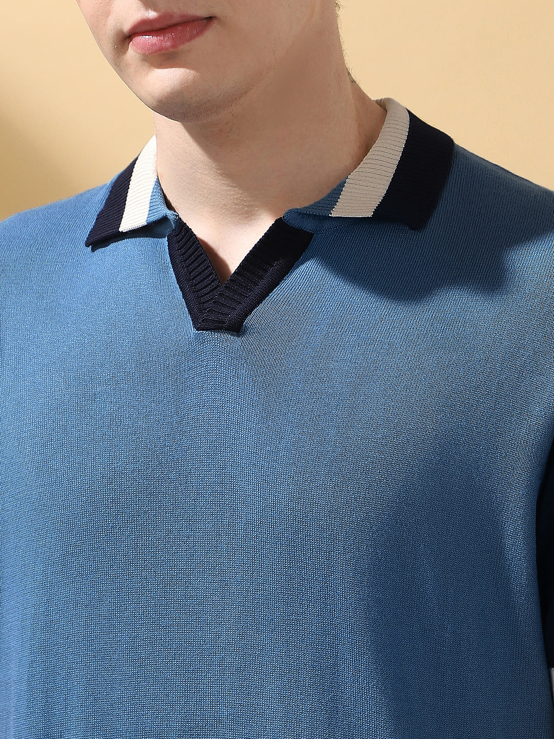 Men's Blue Colorblocked Spread Collar Half Sleeves T-shirt