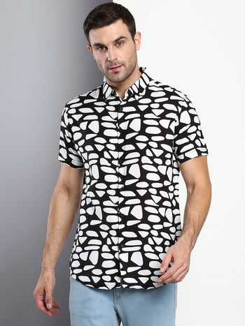 Men's Printed Black Slim Fit Rayon Casual Shirt With Spread Collar & Half Sleeves