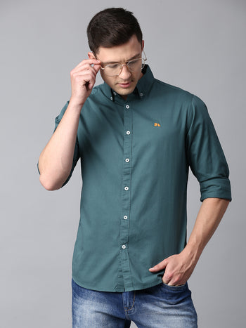 Men's Solid Peacock Slim Fit Casual Shirt With Button Down