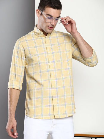 Men's Checkered Slim Fit Cotton Linen Casual Shirt With Button-Down Collar & Full Sleeves