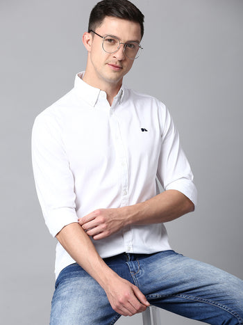 Men's Solid White Slim Fit Casual Shirt With Button Down