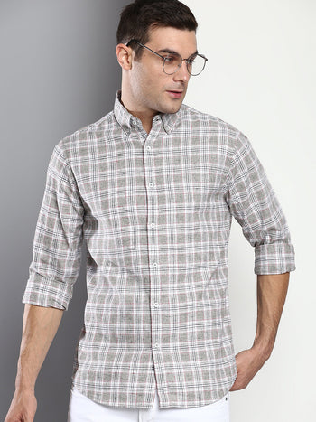 Men's Checkered Slim Fit Cotton Linen Casual Shirt With Button-Down Collar & Full Sleeves