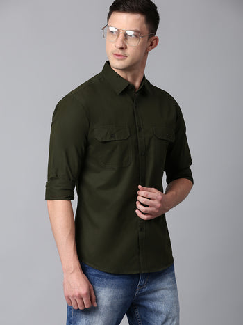 Men's Solid Bottle Green Slim Fit Casual Shirt With Spread Collar