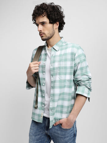 Men's Button Down Collar Slim Fit Checks Green Casual Shirt