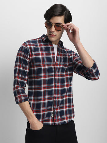 Men's Spread Collar Slim Fit Tartan Checks Opaque Cotton Casual Shirt