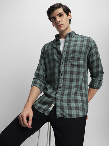 Men's Checked Spread Collar Slim Fit Cotton Casual Shirt